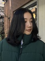 ヨナサン(Yona Saint) バッサリレイヤーカット