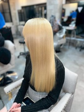 ハル 新宿(haru) ハイトーン/ブロンド/抜きっぱなし/ストレートヘア/さらツヤ