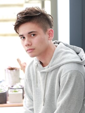 メゾンマニフィック(Maison Magnifique) 【Maison Magnifique】×渡辺 ワイルドツーブロックラフウェーブ