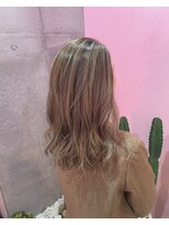 レイドバック(LAID BACK)&nbsp;【LAIDBACK代官山】外国人風ハイライトベージュカラー