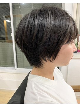 アンフィユヌキャトル(AnFye une Qatll) [AnFye une Qatll」ショートレイヤー