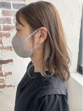 ヘアスタイリングルーム バター(hair styling room butter) 【butter辻憲太郎】 上品ベージュ×デザイン