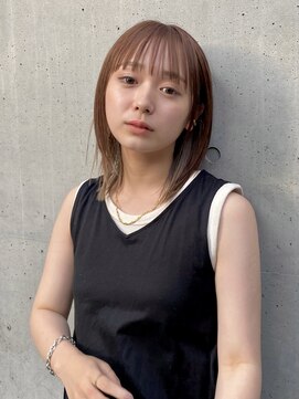 ルル 表参道(lulu.) ◎ミディアムレイヤー  切りっぱなし ダークアッシュ【Riku】