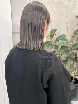 ノエ(noe) 切りっぱなしロブ×ハイライトグレージュ