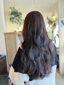 シロ バイ ニコ(SHIRO by nico)の写真/【悩みが解消されるカット】クセを活かしたデザインカットで、あなたのお悩みを解決へと導きます！