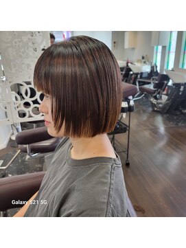 榮(Salon de 榮) ぱっつんボブ