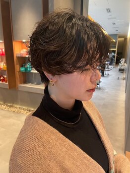 ピカイチ(pikaichi)の写真/アクセス抜群◎受賞歴多数の実力派スタイリストによるレイヤーカット/顔周りカットでお洒落スタイルへ♪