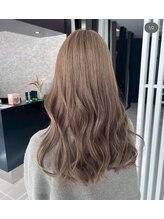 アッシュベージュ×ハイライト 