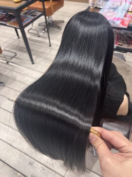 パドトロワ(Pas de trois) 20代30代の忙しい毎日を楽にする髪質改善☆うねり除去システム