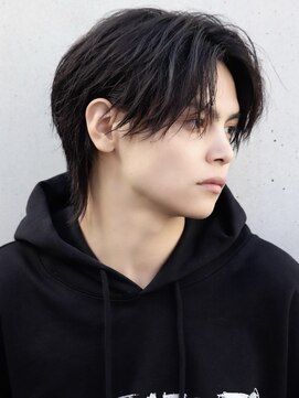 エイド 本店(aid) 束感センターパートウルフ耳掛け毛流れメンズミディアム