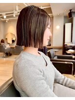 シーン バイ ラッド(SCENE by RAD)&nbsp;レイヤー入りの自然なショートボブヘアカット小顔盛り艶感