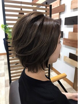 パキラ ショートボブ