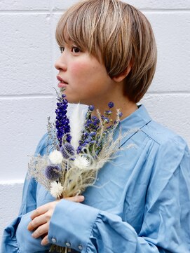 ウィット(wit) 小顔に見えるハイトーンショート【wit 武蔵小杉】