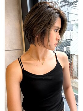 トルネード(TORNADO) 前下がりショートボブハイライト