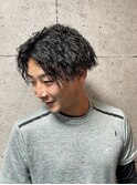 センターパートマッシュ×ツイスパ