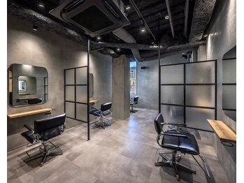 髪質改善・縮毛矯正D'or by little【ドール　バイ　リトル】