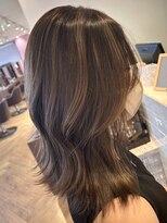 キャパサウス 春日 大野城店(CAPA south)&nbsp;ミディアムレイヤー　ハイライト　白髪ぼかし　20代30代