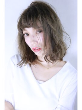 リサ グランシェ(RISA granche) 重めバング×ゆるふわボブ×ミルクティベージュ