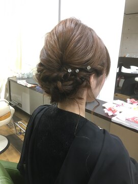 ポンパデュール ヤゴト(Pompadour YAGOTO) ヘアセット