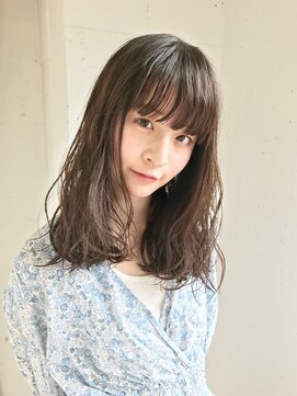 チェルシー 表参道 学生限定　ミディアムには「ミディアム用のパーマ」があります