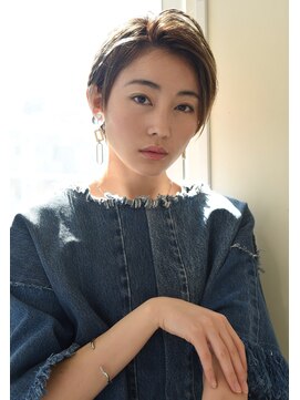 ユノ(juno) 【juno】白髪ぼかしハイライト★ハンサムショート