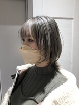 オンザ(ONTHE)&nbsp;くびれウルフ　ホワイトカラー