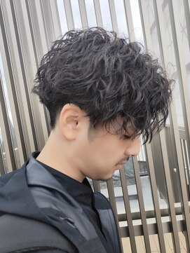 コロ(COLO) 【COLO 吉祥寺】 メンズカット 大人ツイスパ センターパート