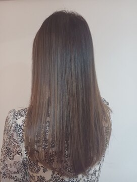 ツムグ 代官山 中目黒(TUMUGU) 30代40代50代大人可愛い白髪ぼかし脱白髪染めペールベージュ