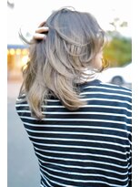 ビュートリアム 福岡(BEAUTRIUM)&nbsp;乾かすだけできまるセミロングウルフレイヤーカット