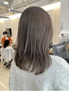 ネオリーブアイム 横浜西口店(Neolive aim) 赤味消し☆オリーブベージュ【横浜】