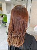 熊本オレンジブラウンツヤ髪艶巻き20代ヘアスタイル