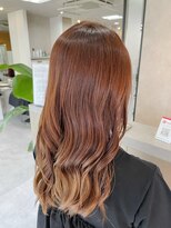 ホワイトストーン WHITE STONE&nbsp;熊本オレンジブラウンツヤ髪艶巻き20代ヘアスタイル