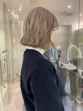 マイル 渋谷(mile) ホワイトベージュ×アンニュイボブ