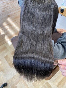 ルヴェール(Le Vert) 艶・扱いやすさ◎美髪ストレートヘア