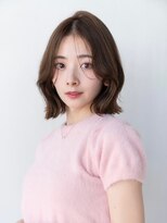 韓国くびれレイヤー外ハネミディアムナチュラルカラー似合わせ