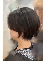 スクワットハウス(SQUAT HOUSE)&nbsp;ショートヘア/前髪長めショートヘア/丸みショートヘア