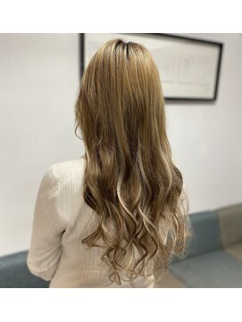 フツーロ 栄(FUTURO) プルエクステ