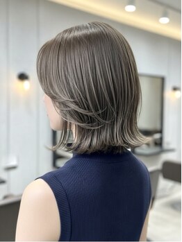 《ただ"染めるだけ"の白髪染めは卒業しませんか?》髪質改善で叶える若々しい白髪×艶感*[札幌大通駅]