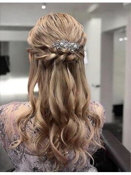 ラビッシー(Ravissy) ハーフアップ