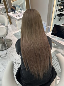 ロンドルピナス 小倉(Lond Lupinus) ミディアムレイヤーカット/似合わせカット/大人ガーリー/20代