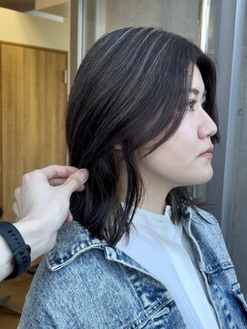 エクテ(ecouter) くびれミディアム白髪ぼかしハイライトカラー