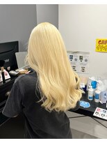 キャパ セントラル 天神 大名店(CAPA central) ブロンドカラー ケアブリーチ ハイトーン 髪質改善 10代 20代