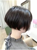 さらっと軽い 前下がり 丸みショート