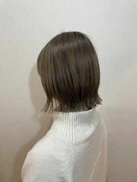 アールヘア(ar hair) ハイトーン切りっぱなしボブ