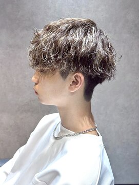 テン フォー ヘアー(Ten for hair) 刈り上げ波巻きパーマ×メッシュ