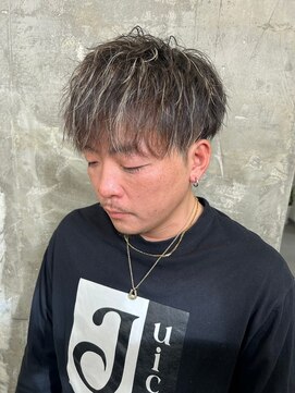 メンズサロン キング 梅田店(Men’s salon K!ng) 波巻きツイストスパイラルパーマ/フェザーパーマ/眉毛/メンズ