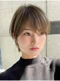 刈り上げショート　韓国風巻き　小顔ショート