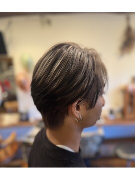 ピクシー(Pixy) ブリーチ+デザインカラー+カット