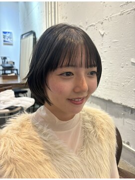 ノラキチジョウジ(NORA KICHIJOJI) 顔周りレイヤーカットシースルーバング耳かけくびれミディアム