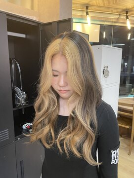 ヴァイオレット(VIOLET) YURIカラー